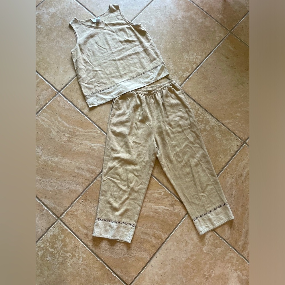 Sport Savvy 55% linen two piece set size medium